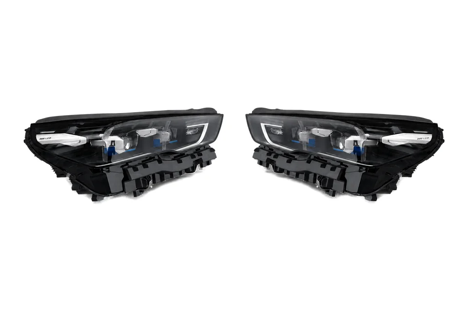 Каталожна візуалізація: BMW 5 Series G60 2025–2026 Matrix LED Headlights — Chrome (US)