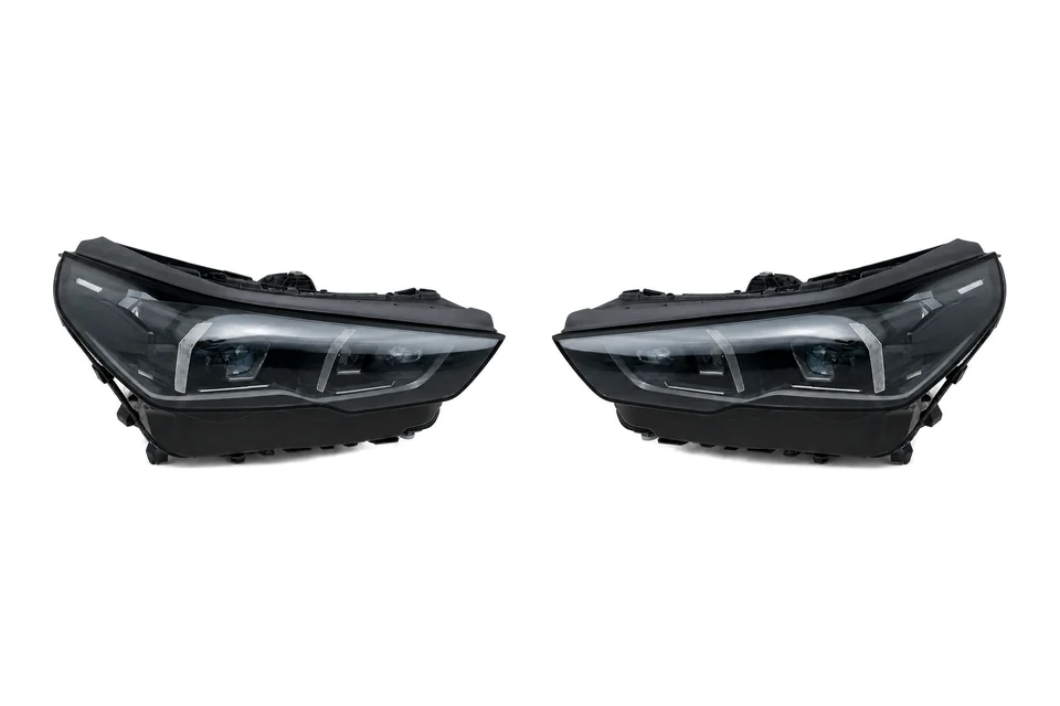 Каталожна візуалізація: BMW 5 Series / i5 G60 2024–2025 Matrix LED Headlights — Black + Blue (EU)
