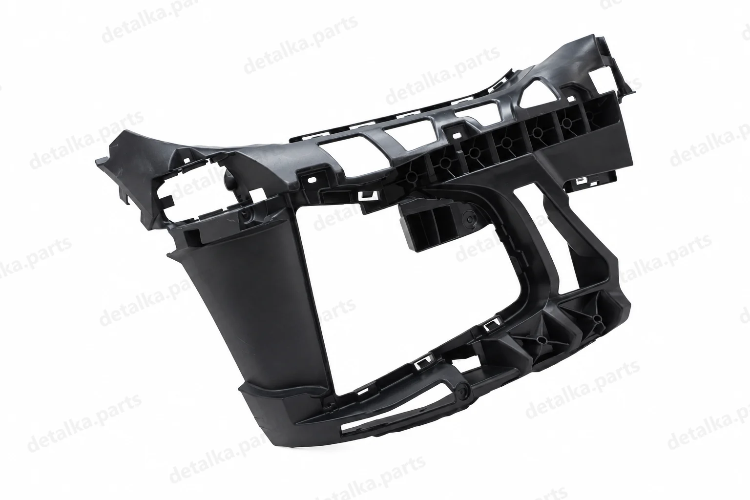 Кронштейн бампера переднього, правий BMW 4 Series G26 · DTL-900100