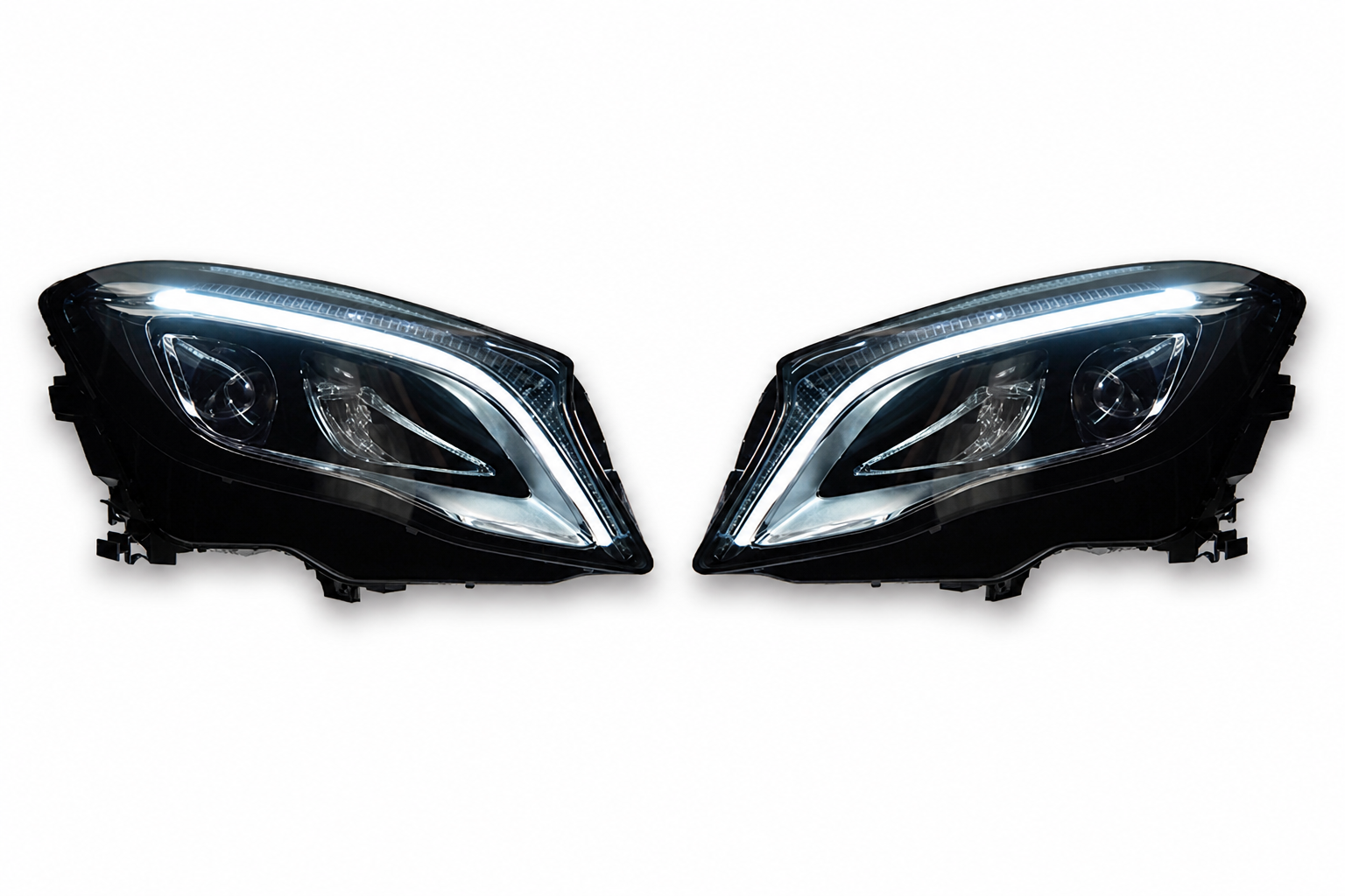 Пара тюнінгової оптики: Фари Mercedes-Benz GLA X156 2015–2019 Full LED для заміни галогену — комплект L+R